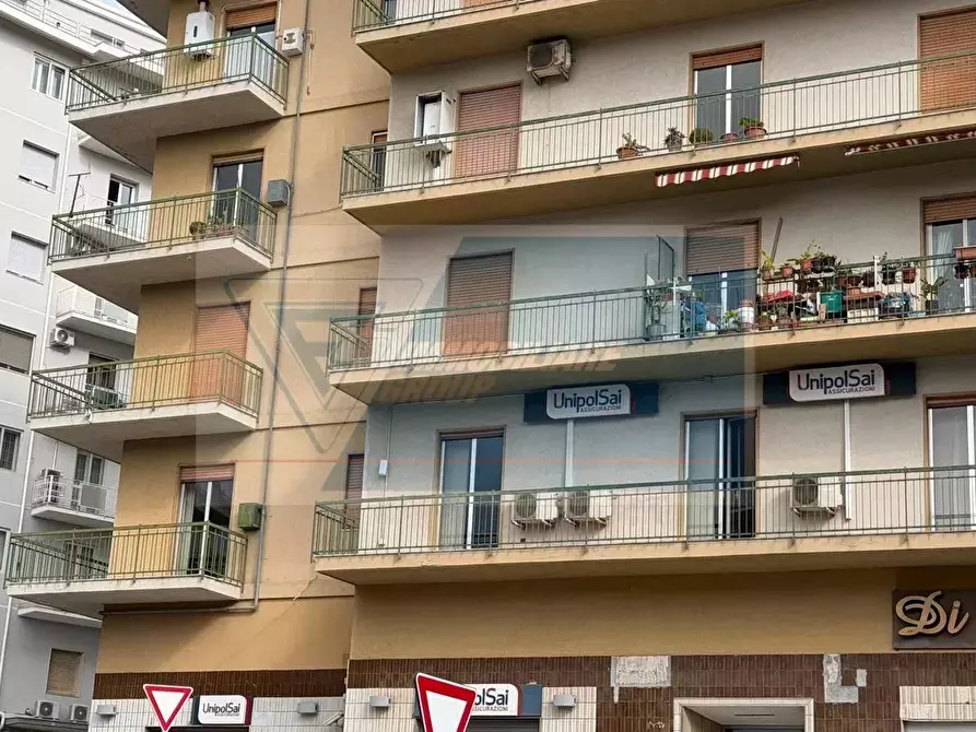 Immagine 3 di Casa trifamiliare in vendita  in Viale Teracati a Siracusa