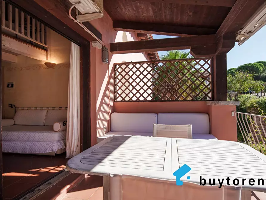 Immagine 5 di Casa trifamiliare in vendita  in Piazza Ginestre a Olbia