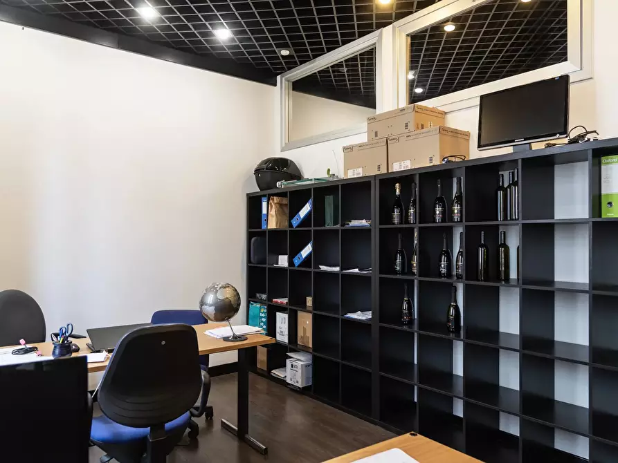 Immagine 15 di Castello in affitto  in Via Spadari a Milano