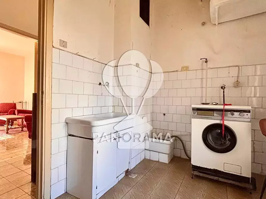 Immagine 9 di Casa trifamiliare in vendita  in Via Sardegna a Alcamo