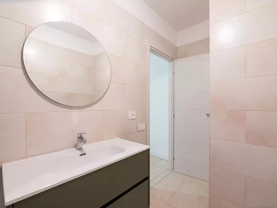 Immagine 22 di Casa trifamiliare in vendita  a Milano