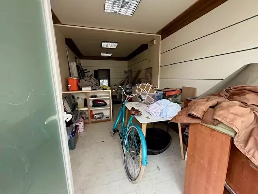 Immagine 8 di Casa trifamiliare in vendita  a Refrontolo