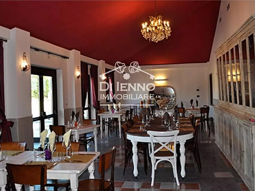 Immagine 3 di Casa trifamiliare in vendita  in Via di Marco Simone, 80 a Guidonia Montecelio