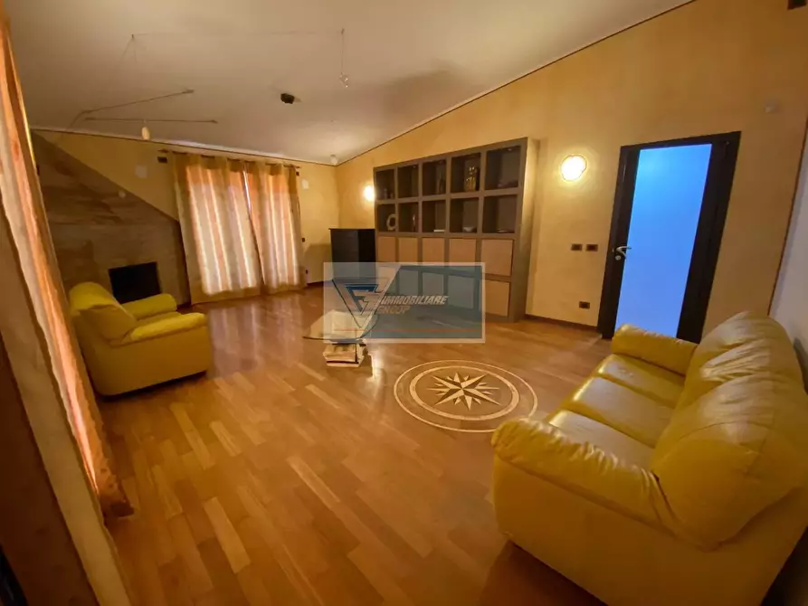 Immagine 1 di Casa trifamiliare in affitto  in Via Alfredo Catalani a Noto