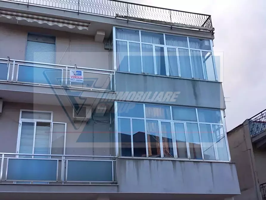 Immagine 1 di Casa trifamiliare in vendita  in Via Siracusa 6 a Buccheri