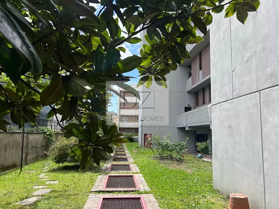 Immagine 17 di Casa trifamiliare in affitto  in Via Airolo, 36 a Milano