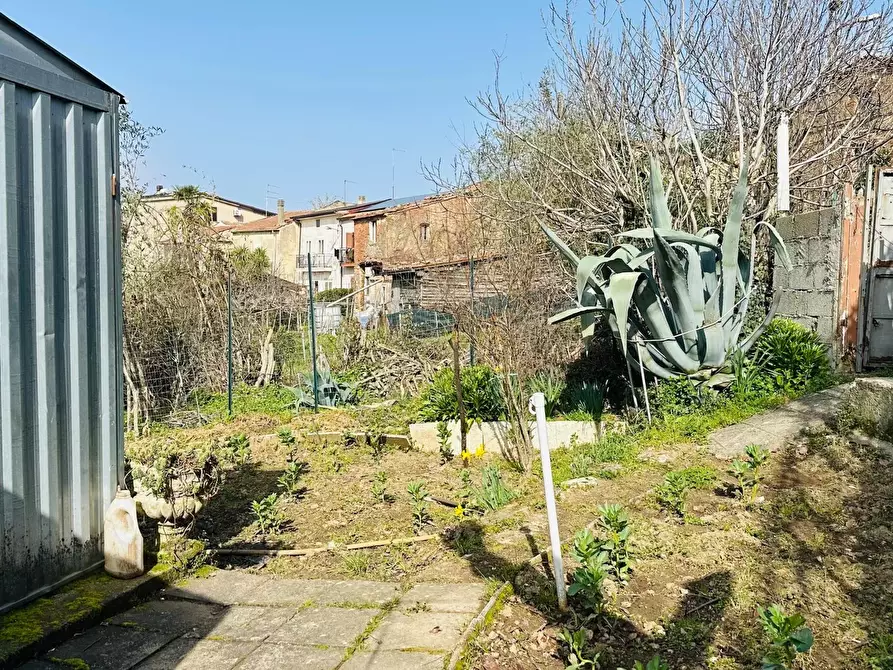 Immagine 9 di Casa trifamiliare in vendita  in Via Giosuè Carducci, 4 a Bianchi