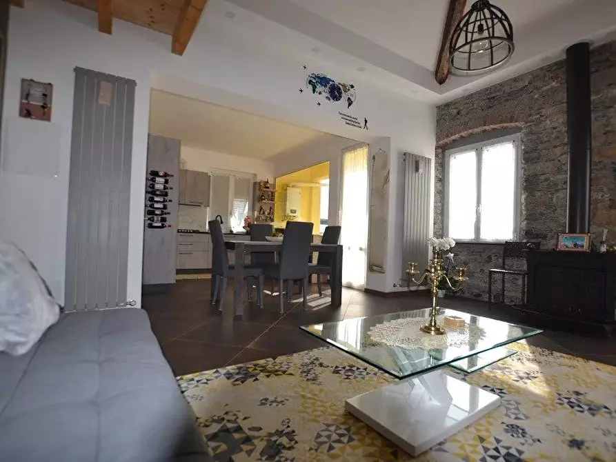 Immagine 1 di Casa trifamiliare in vendita  in Via Moggia a Lavagna