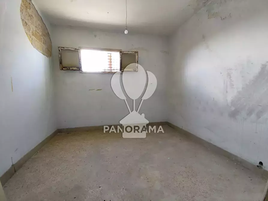 Immagine 12 di Casa trifamiliare in vendita  in Corso dei mille 68 a Alcamo