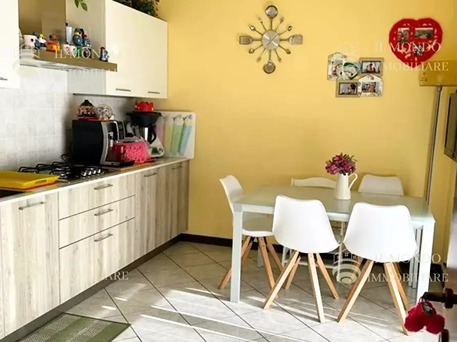 Immagine 7 di Casa trifamiliare in vendita  in Via Cutoli, 3. a Cerro Al Lambro