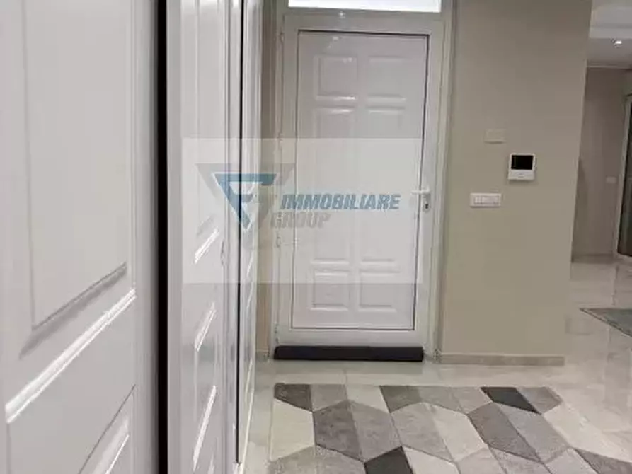 Immagine 4 di Casa trifamiliare in vendita  in Via San Giovanni a Buccheri