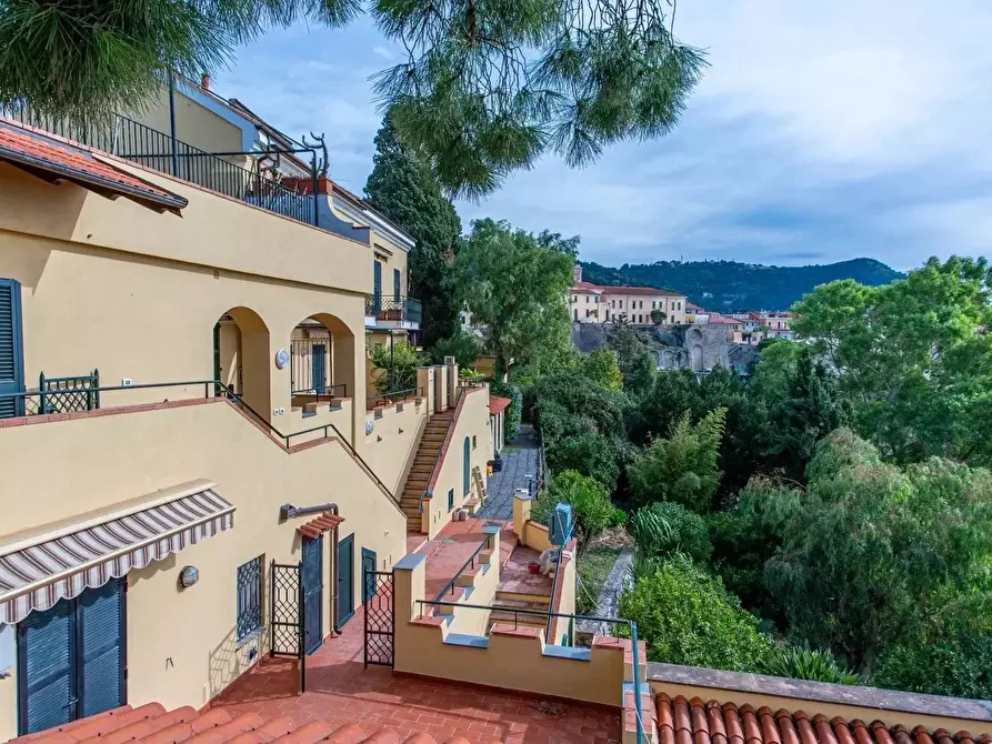 Immagine 15 di Casa trifamiliare in affitto  a Ventimiglia