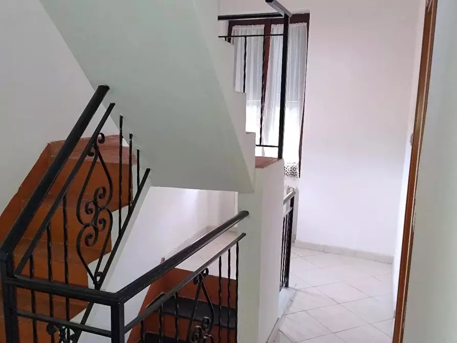 Immagine 4 di Casa trifamiliare in vendita  in Piazza della Fontana, 3 a Ventimiglia