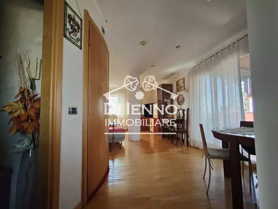 Immagine 11 di Casa trifamiliare in vendita  in Via Mongardino a Roma