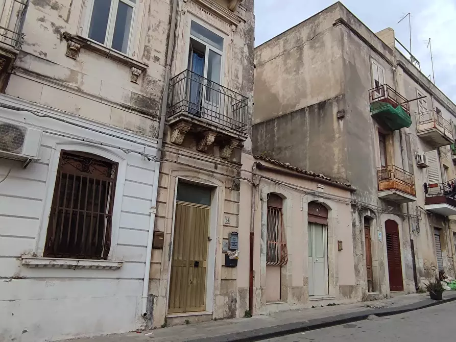 Immagine 1 di Casa trifamiliare in vendita  in via torino a Siracusa