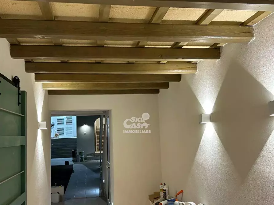 Immagine 38 di Casa trifamiliare in affitto  a Marsala