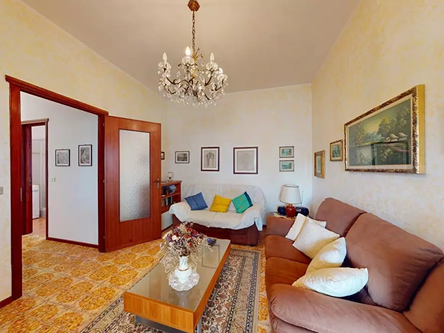 Immagine 3 di Casa trifamiliare in vendita  in Via Bologna, 9 a Borghetto Santo Spirito