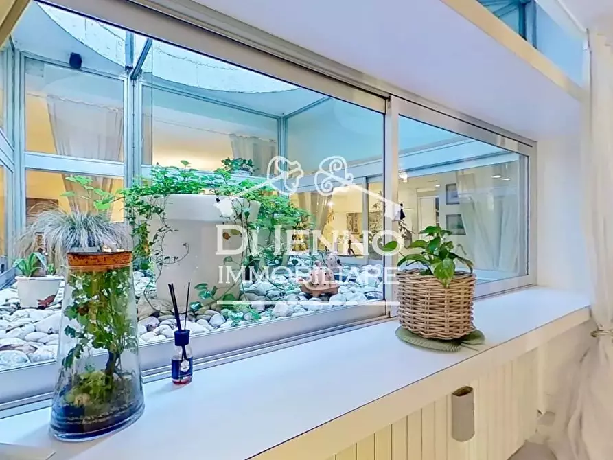 Immagine 18 di Casa trifamiliare in vendita  in Via dei Colli della Farnesina a Roma