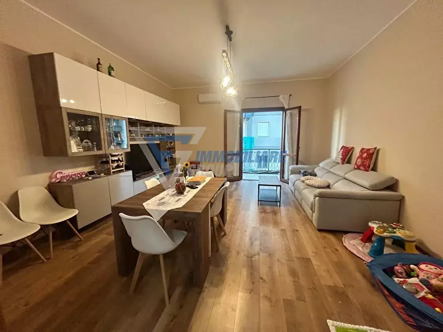 Immagine 3 di Casa trifamiliare in vendita  in Via Augusta a Siracusa