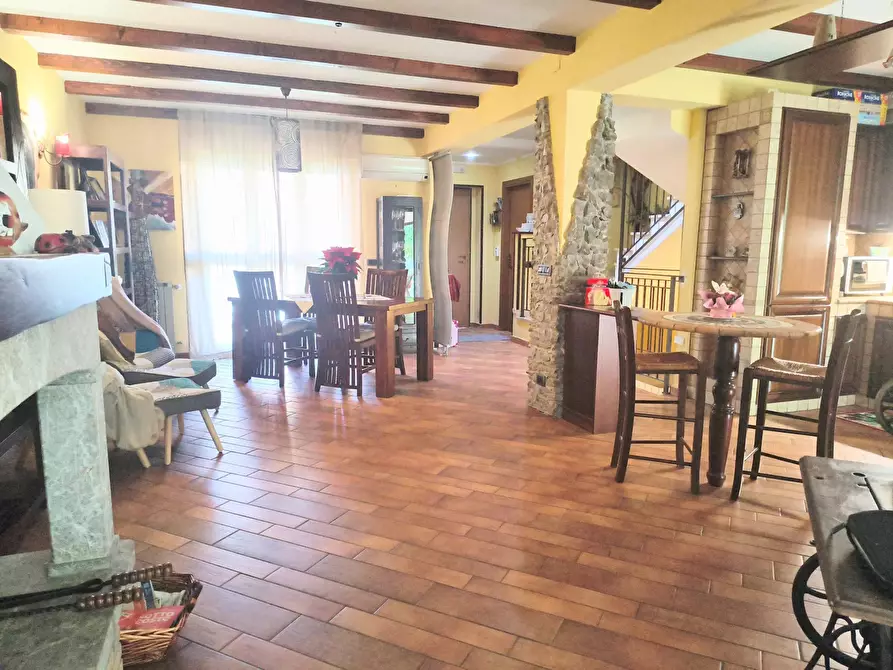 Immagine 9 di Casa trifamiliare in vendita  in Via delle Mimose, 9 a Messina