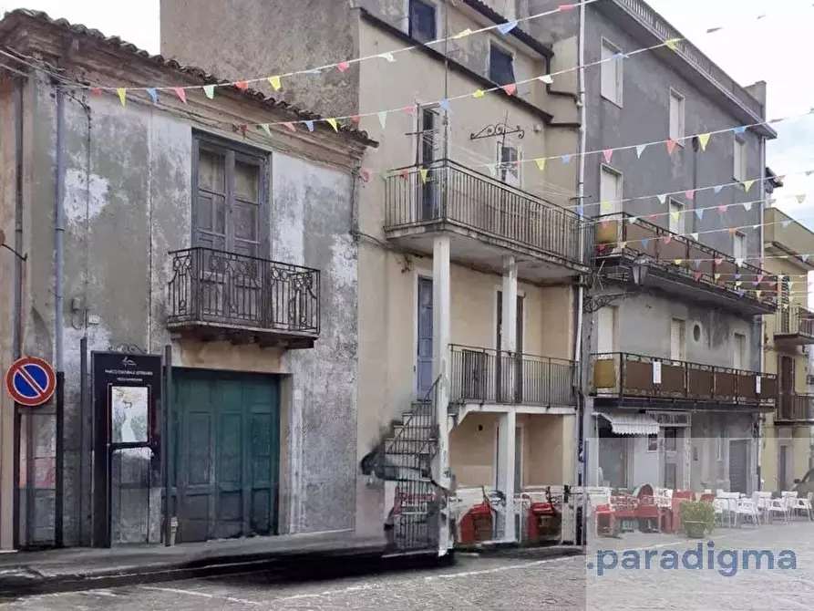 Immagine 1 di Casa trifamiliare in vendita  in Corso Umberto Primo, 22 Platania a Amato