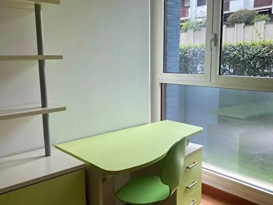 Immagine 34 di Casa trifamiliare in affitto  in VIA RONCHI a Milano