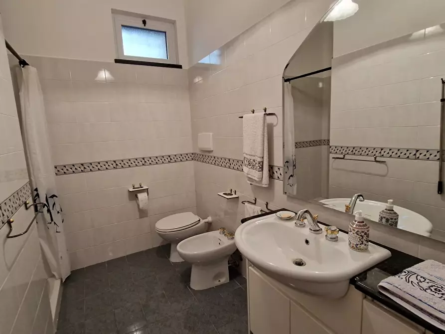 Immagine 56 di Terreno edificabile in vendita  in Via Domenico Canata a Avegno