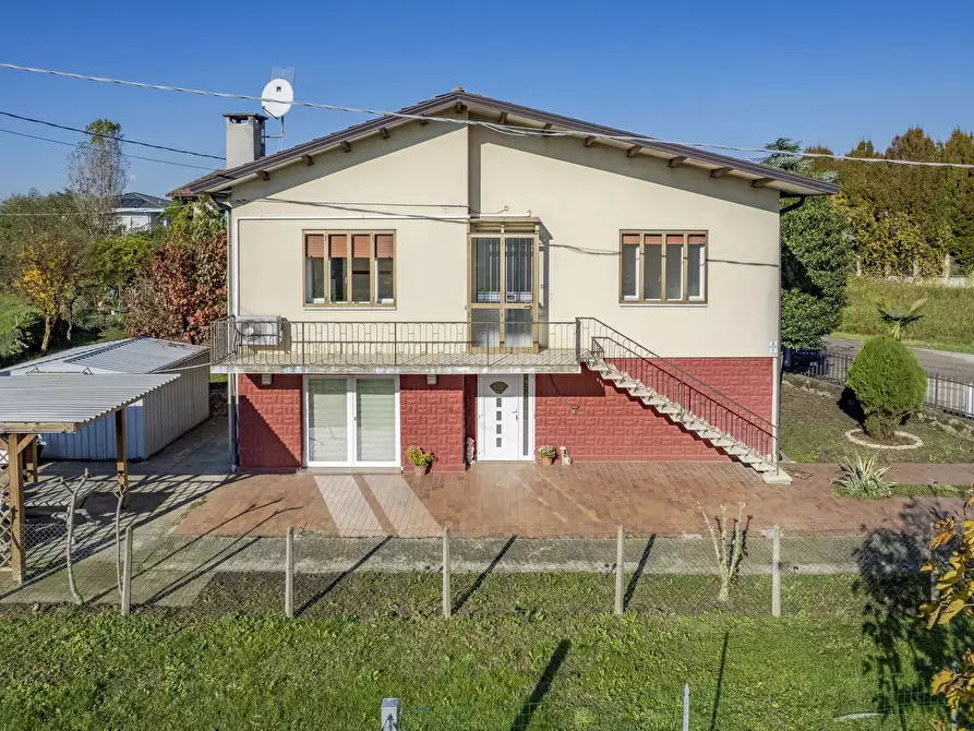 Immagine 1 di Terreno edificabile in vendita  a Bovolenta