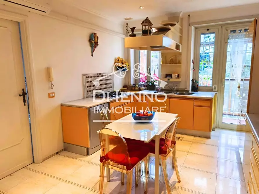 Immagine 12 di Casa trifamiliare in vendita  in Via Campodimele, 75 a Roma