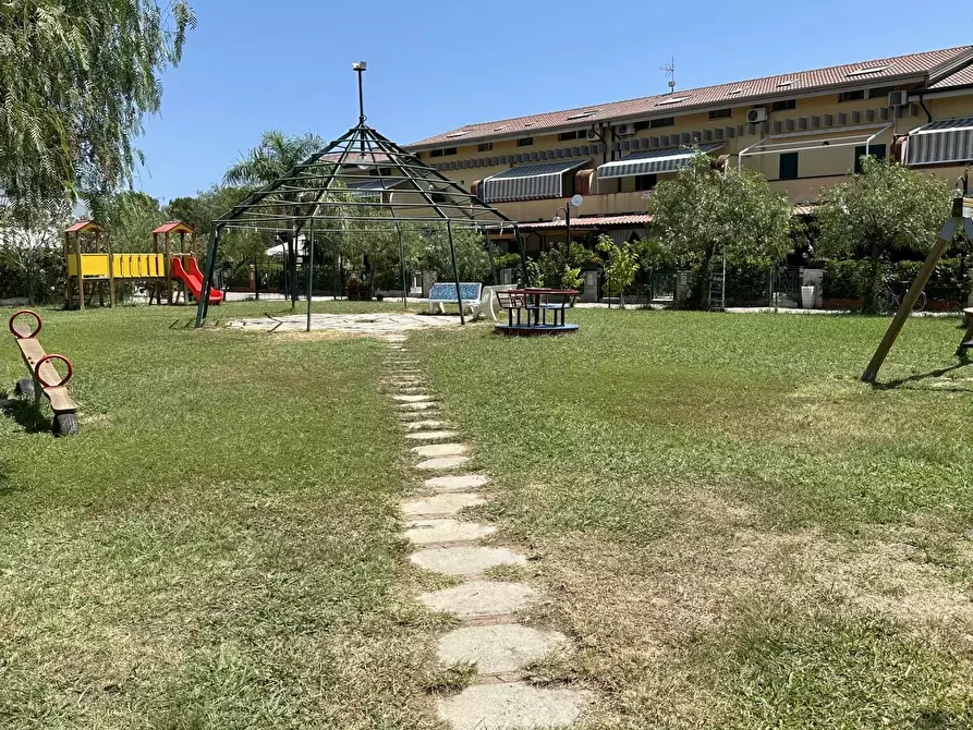 Immagine 17 di Casa trifamiliare in vendita  in Via Ischia, 18 a Villapiana