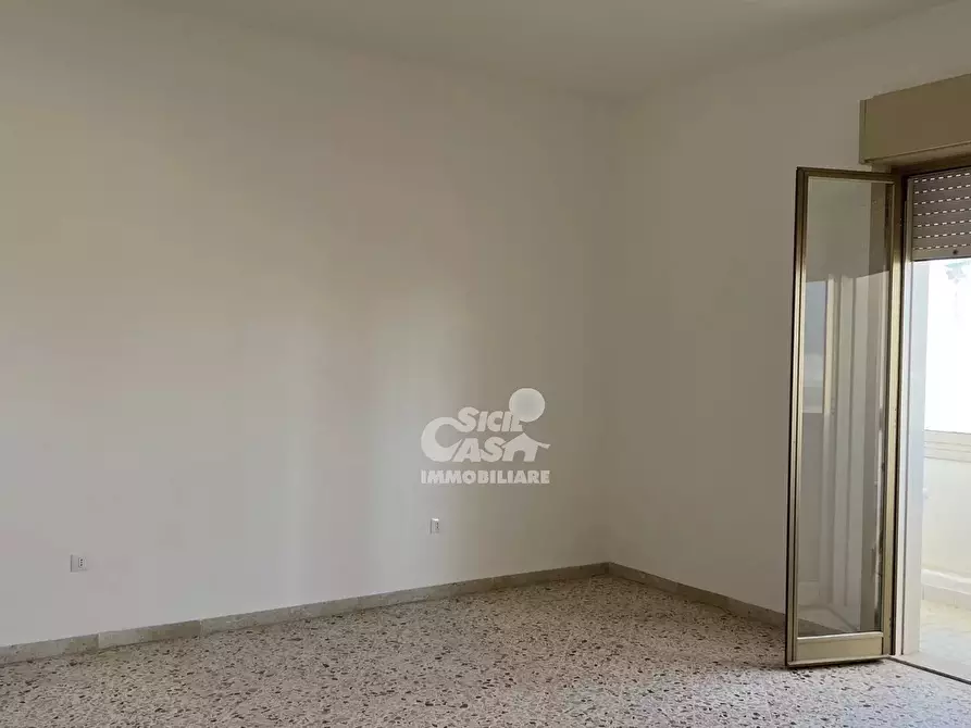 Immagine 11 di Casa trifamiliare in affitto  a Marsala