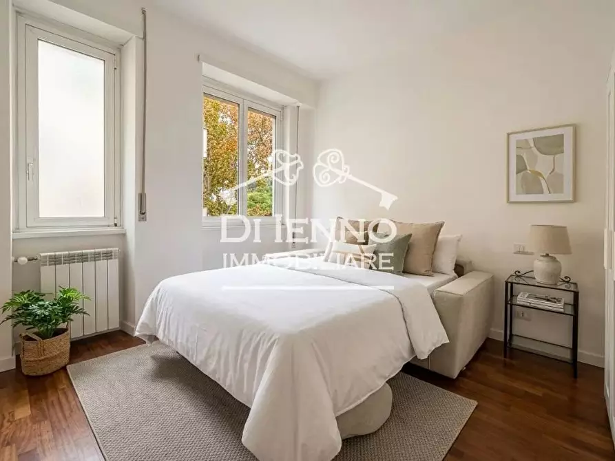 Immagine 18 di Casa trifamiliare in vendita  in Via del Trullo a Roma