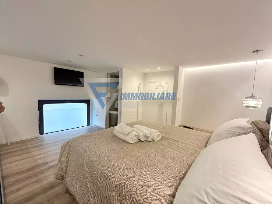 Immagine 7 di Casa trifamiliare in vendita  in VIA ALBANIA a Siracusa