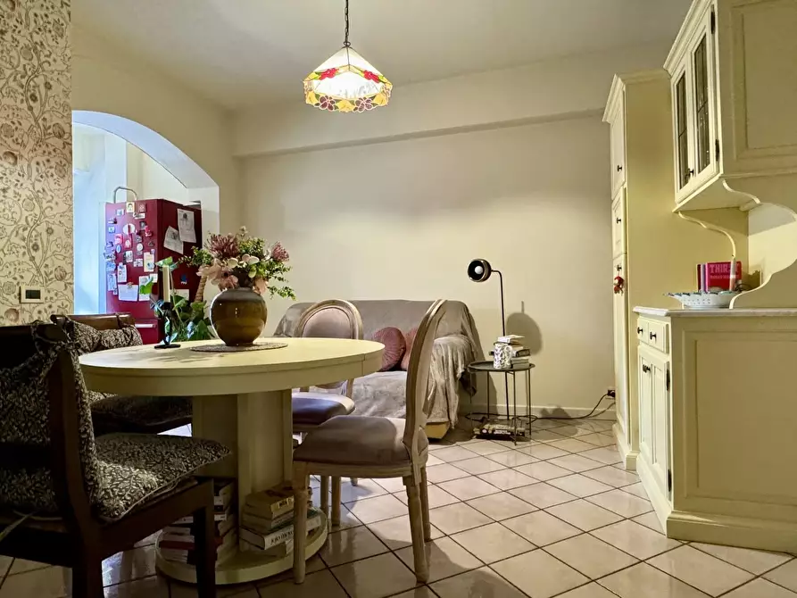 Immagine 10 di Casa trifamiliare in vendita  a Altilia