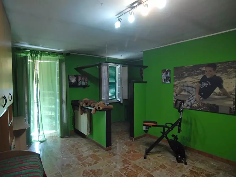 Immagine 10 di Casa trifamiliare in vendita  a Barolo