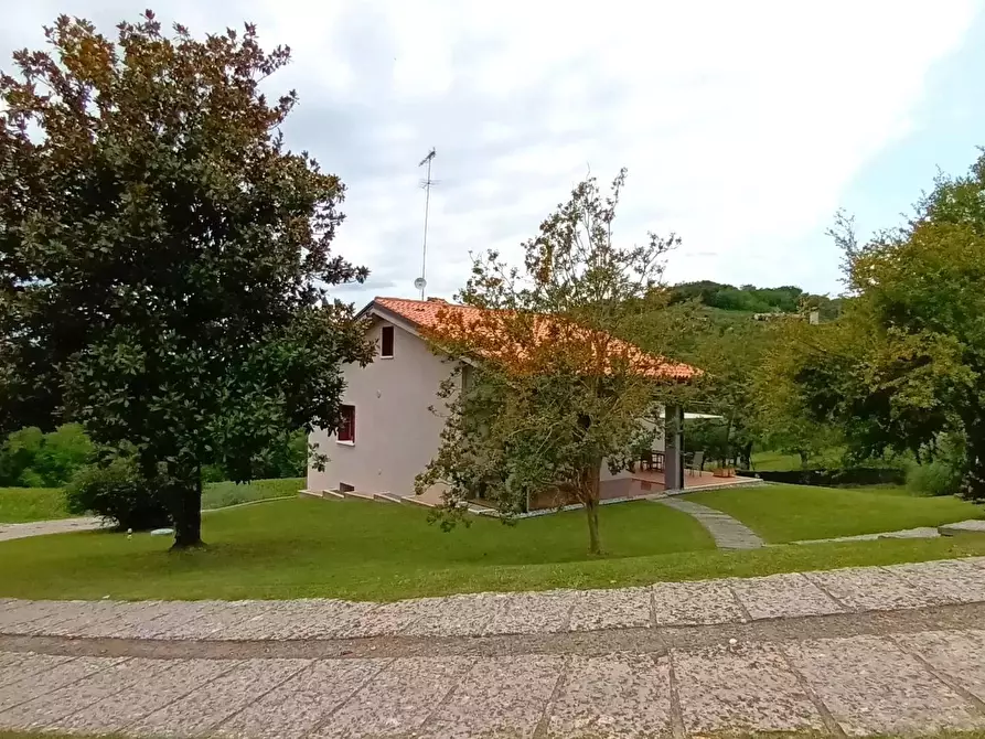 Immagine 12 di Terreno edificabile in vendita  a Refrontolo