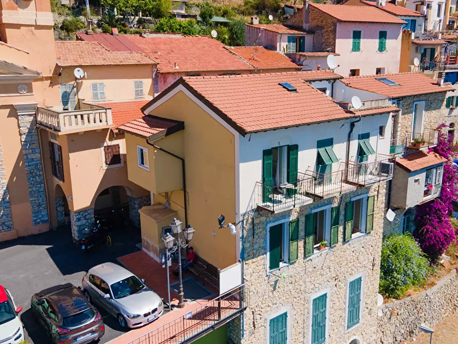 Immagine 17 di Casa trifamiliare in vendita  in Via della Pace, 33 a Ventimiglia