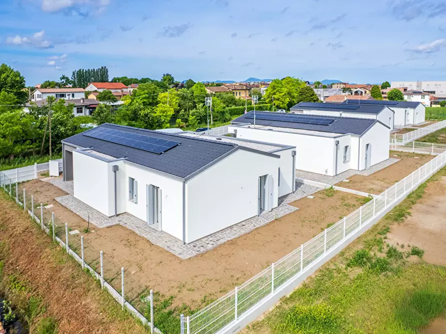 Immagine 29 di Terreno edificabile in vendita  a Albignasego