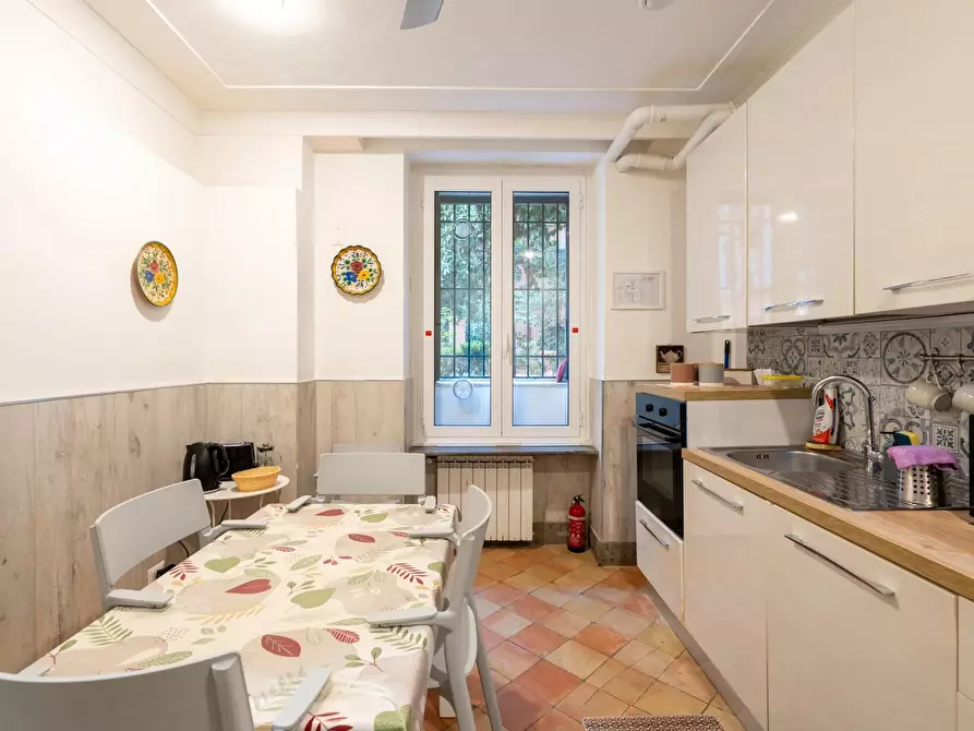 Immagine 11 di Casa trifamiliare in vendita  in Piazza Antonio Mancini, 4 a Roma