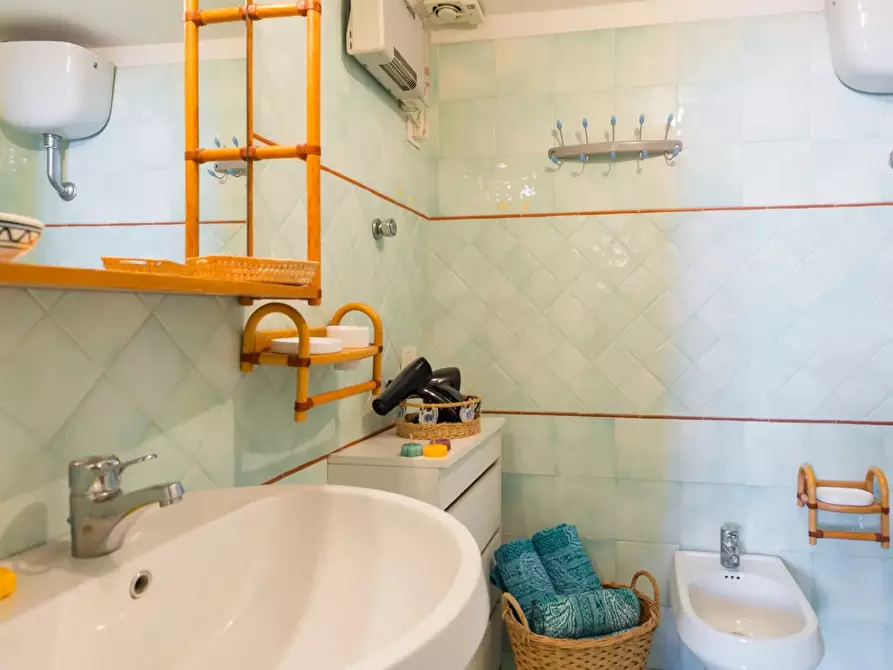 Immagine 21 di Casa trifamiliare in vendita  in via Eddomade, 39. a Casamicciola Terme