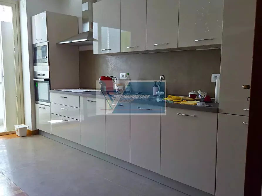 Immagine 8 di Casa trifamiliare in vendita  in Piazza Sgroi a Noto