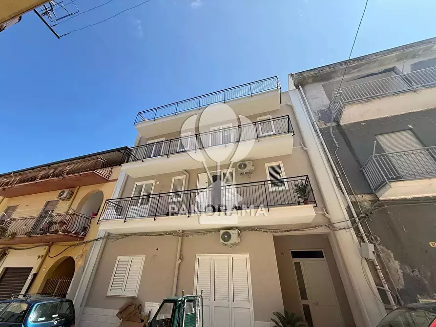 Immagine 2 di Casa trifamiliare in vendita  in Via Colombo a Balestrate