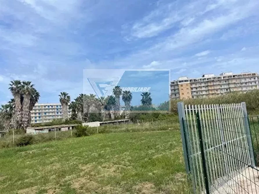 Immagine 3 di Terreno in affitto  in Viale Paolo Orsi a Siracusa