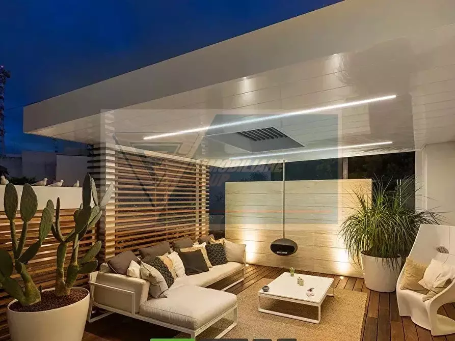 Immagine 1 di Casa trifamiliare in vendita  in Viale Tica a Siracusa