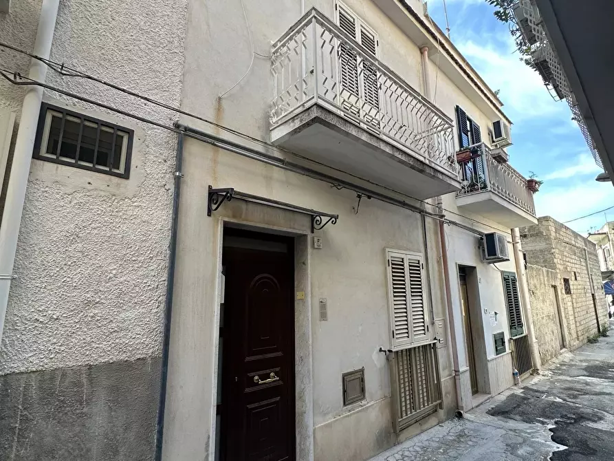 Immagine 1 di Casa trifamiliare in vendita  in Strada Cimarosa a Noto