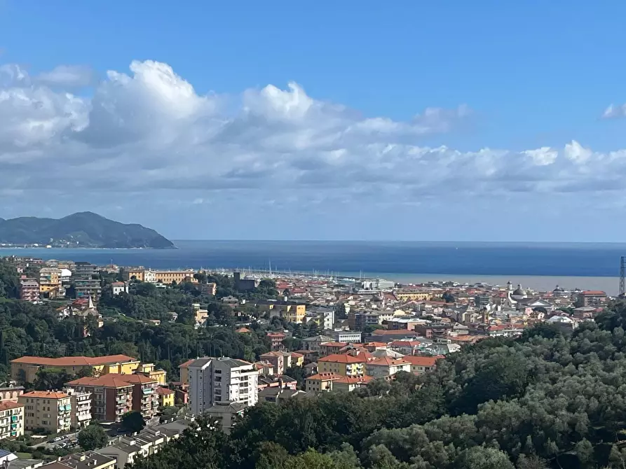Immagine 1 di Terreno edificabile in vendita  a Chiavari