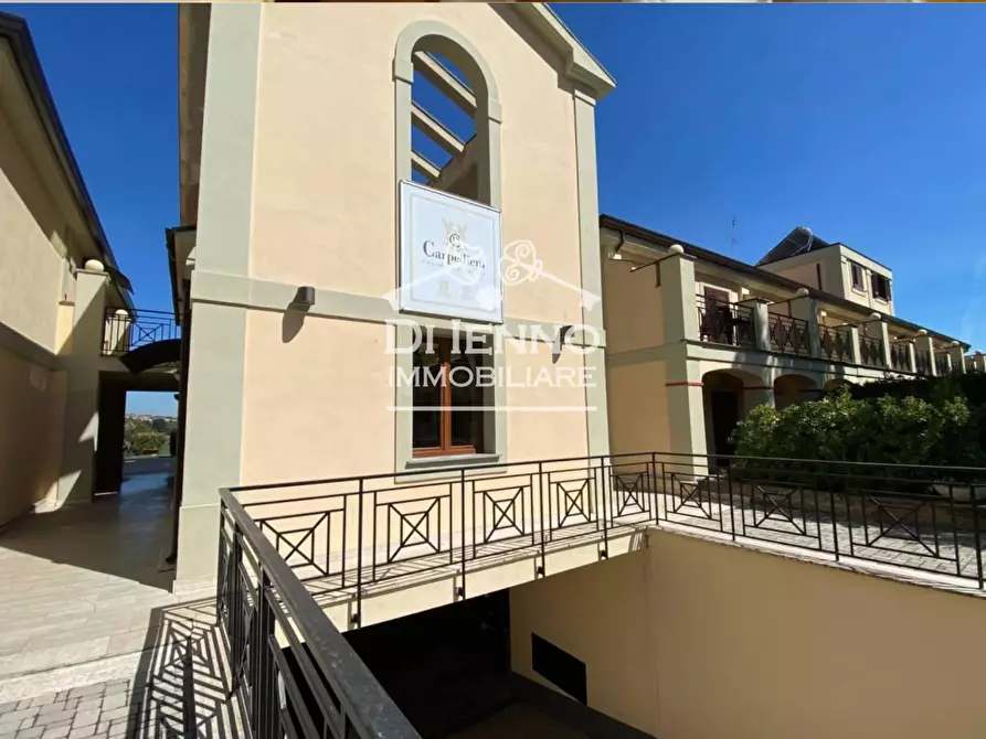 Immagine 14 di Casa trifamiliare in vendita  in Via di Marco Simone, 80 a Guidonia Montecelio