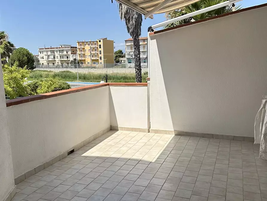 Immagine 14 di Casa trifamiliare in vendita  in Via Ischia, 18 a Villapiana