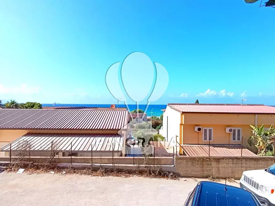 Immagine 13 di Casa trifamiliare in vendita  a Alcamo