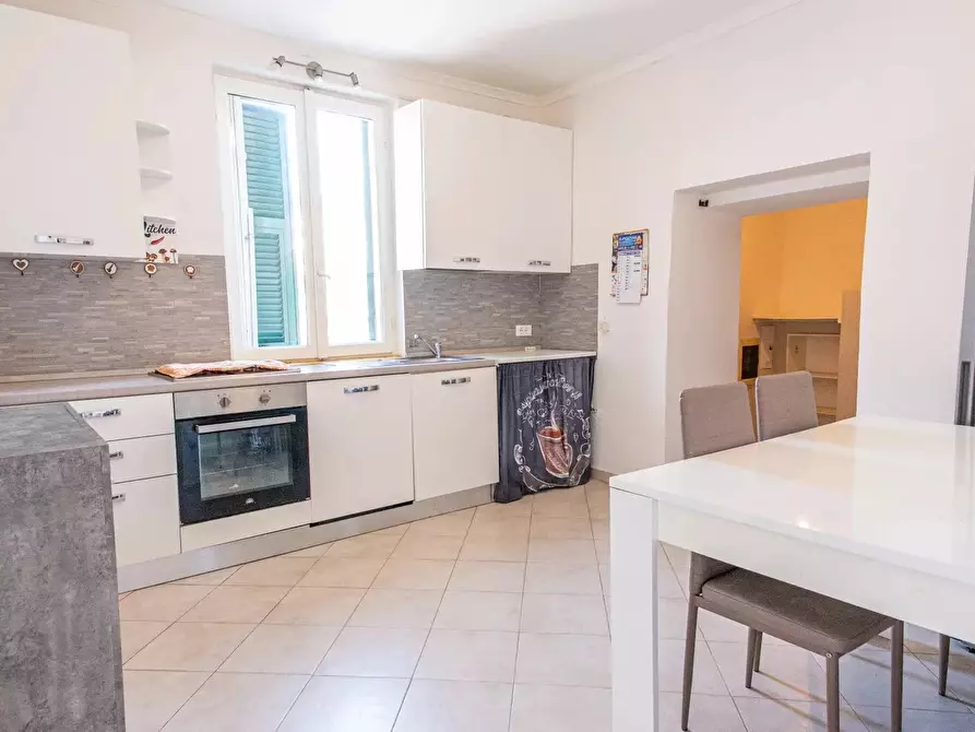 Immagine 4 di Casa trifamiliare in vendita  a Ventimiglia